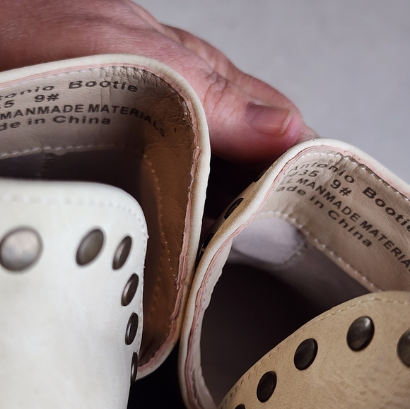 Seven Antonio Bootie 2035 White Studded Western Ankle Boots Size 9 - Picture 9 of 11